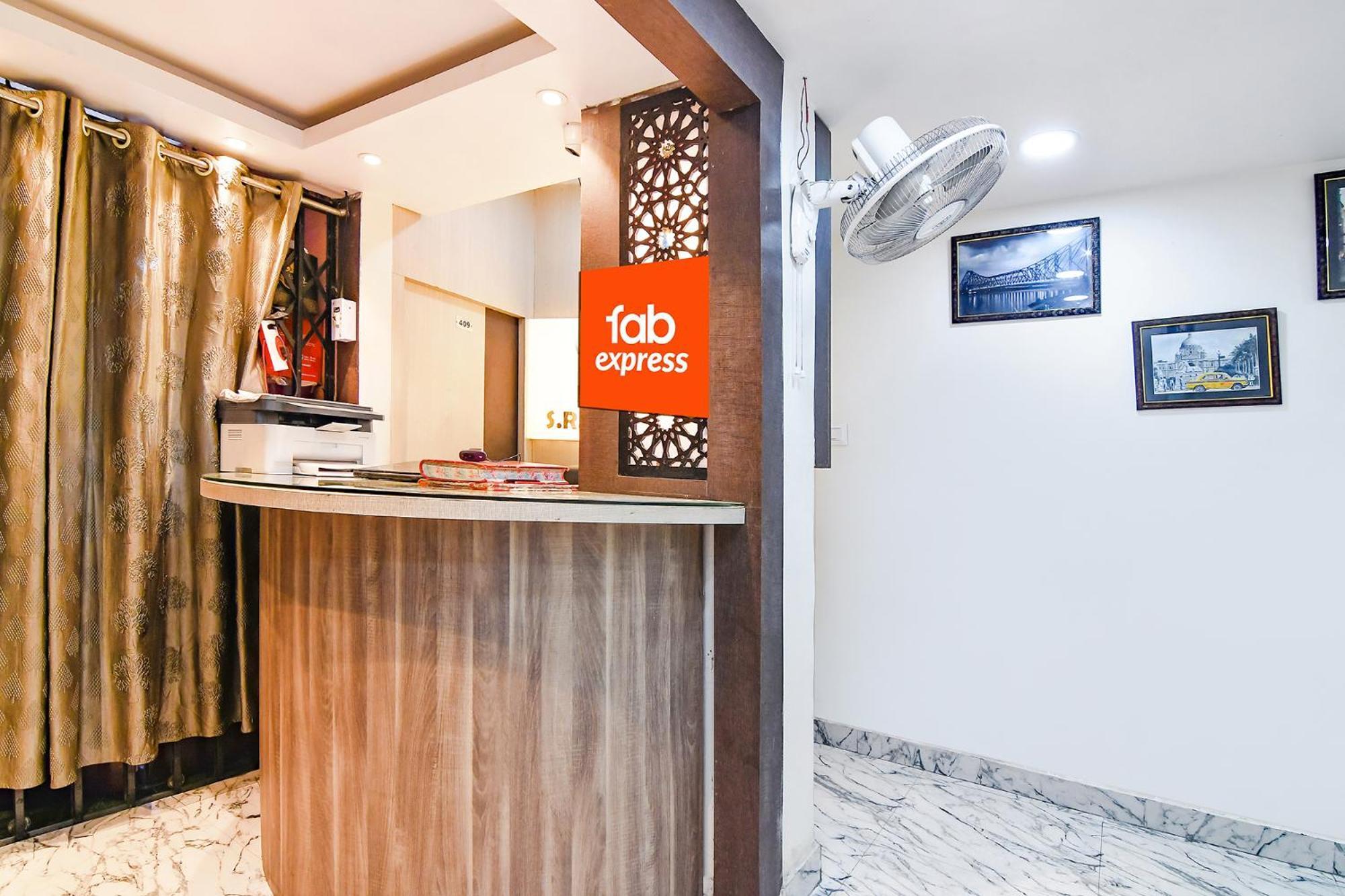 Fabexpress Sr Royale - Nr Sealdah Station Hotel Колката Екстериор снимка