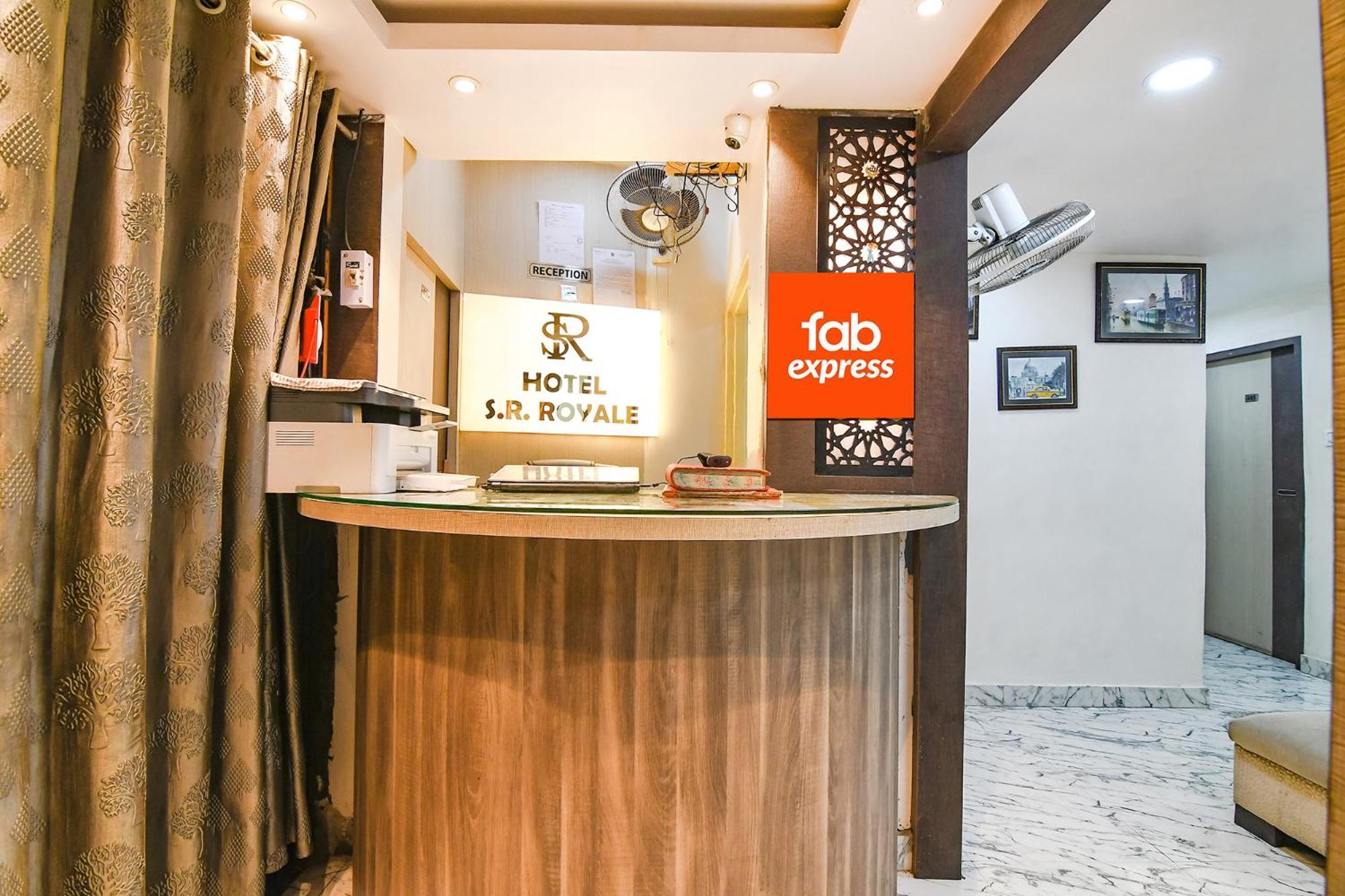 Fabexpress Sr Royale - Nr Sealdah Station Hotel Колката Екстериор снимка